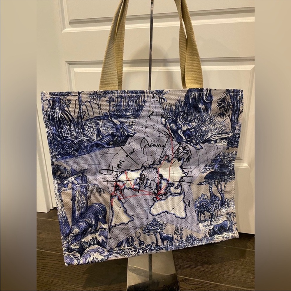 Christian Dior 2024 beauty gift tote bag